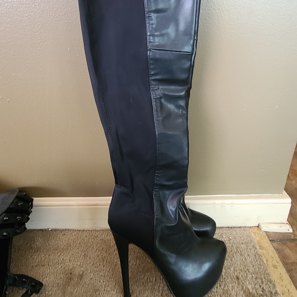 Over the knee leather Boots